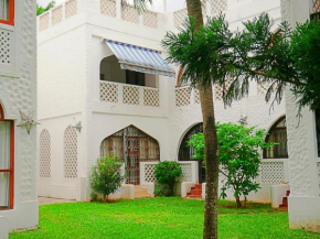 Apartment 211, pool, beach access nearby